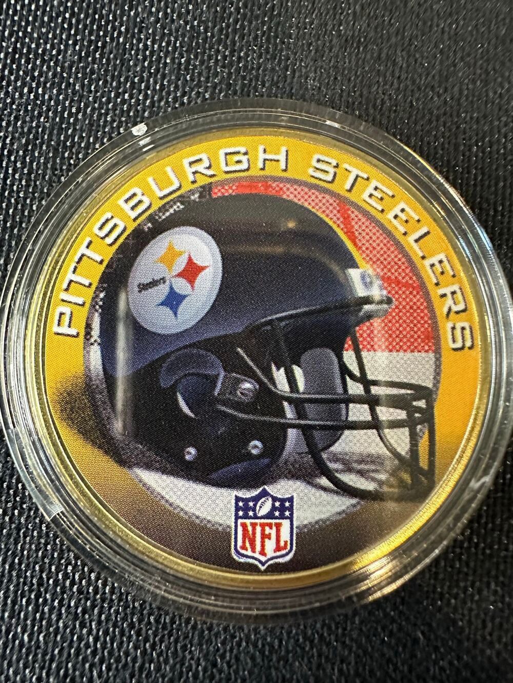 Pittsburgh Steelers Old School Helmet Collectible Coin NFL Football